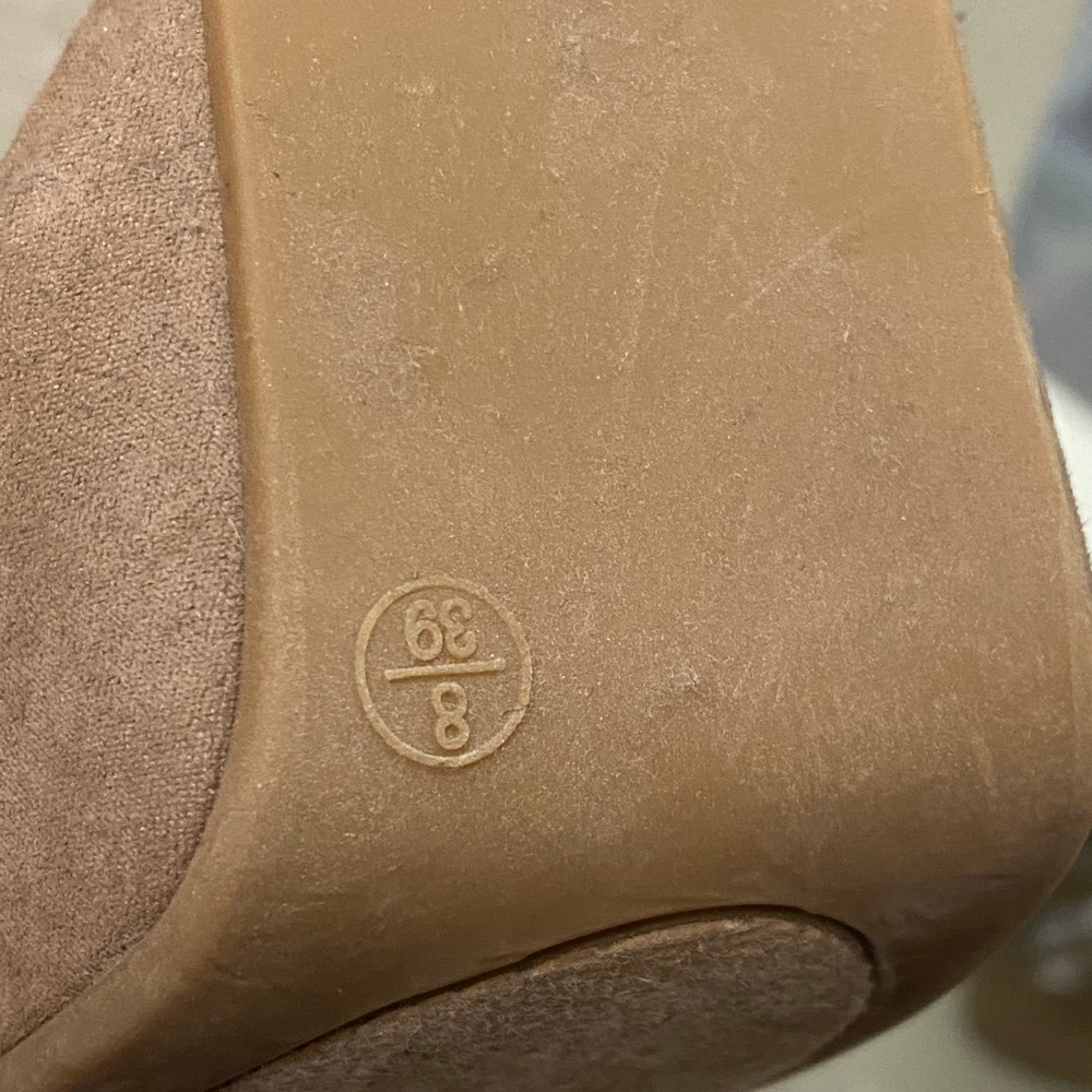 💰Aldo Sueded Tan Stiletto Heel, Size 8 - Picture 3 of 4